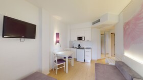 Tropic Garden Hotel & Apartments