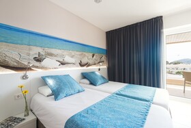 Tropic Garden Hotel & Apartments