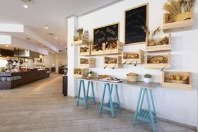 Tropic Garden Hotel & Apartments