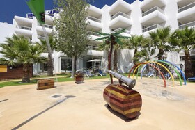 Tropic Garden Hotel & Apartments