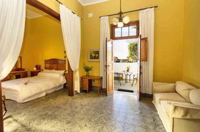 Casa Lola y Juan