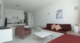 Arena Dorada Apartments