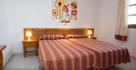 Apartamentos La Peñita