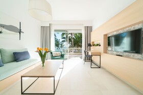 Plus Fariones Suite Hotel