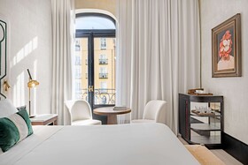 Hotel Montera Madrid, Curio Collection by Hilton