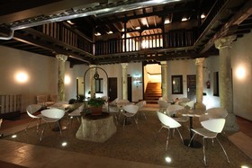 Evenia Alcalá Boutique