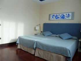 Hotel Puerta de Alcalá
