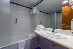 Travelodge Madrid Alcala de Henares