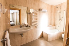 Hotel Suites Feria