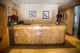 Hotel Suites Feria