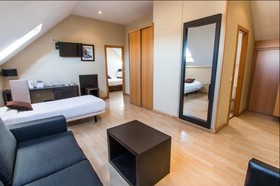 Hotel Suites Feria