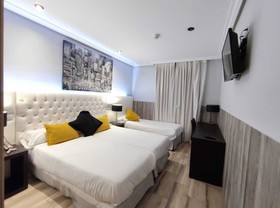 Hotel Suites Feria