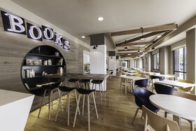Aparthotel Compostela Suites