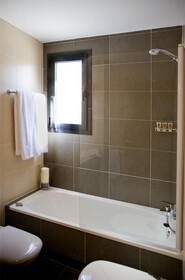 Aparthotel Compostela Suites