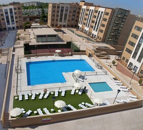 Aparthotel Compostela Suites