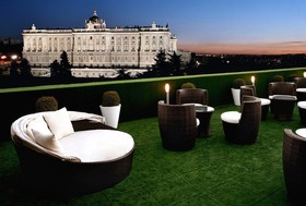 Apartosuite Jardines de Sabatini