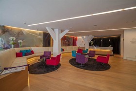 Apartosuite Jardines de Sabatini