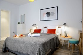 nQn Aparts & Suites Madrid