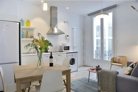 nQn Aparts & Suites Madrid