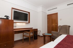 Catalonia Plaza España Hotel & Spa