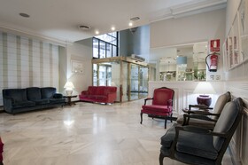 Catalonia Plaza España Hotel & Spa