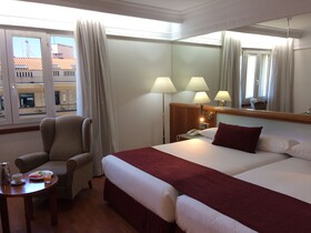 Catalonia Plaza España Hotel & Spa