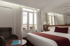 Catalonia Plaza España Hotel & Spa