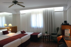 Catalonia Plaza España Hotel & Spa