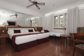 Catalonia Plaza España Hotel & Spa