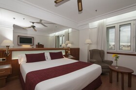 Catalonia Plaza España Hotel & Spa