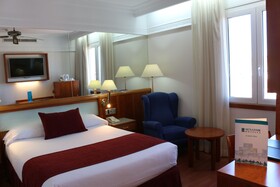 Catalonia Plaza España Hotel & Spa