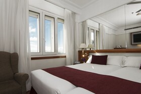 Catalonia Plaza España Hotel & Spa