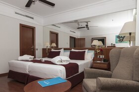 Catalonia Plaza España Hotel & Spa