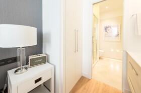 Chueca Exclusive - Madflats Collection