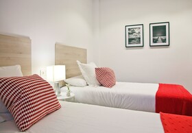 Feelathome Madrid Suites Apartments
