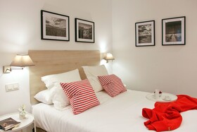 Feelathome Madrid Suites Apartments