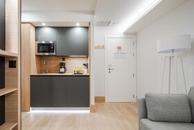 Feelathome Ventas Suites