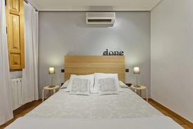 Fuencarral Apartments by FlatSweetHome