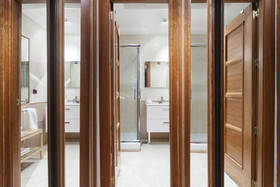 Fuencarral Apartments by FlatSweetHome