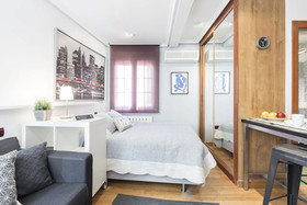 Fuencarral Apartments by FlatSweetHome