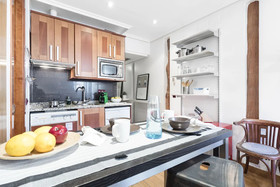 Fuencarral Apartments by FlatSweetHome