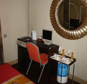 Gay Hostel - Pensión Madrid House