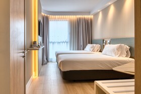 Holiday Inn Express Madrid Airport