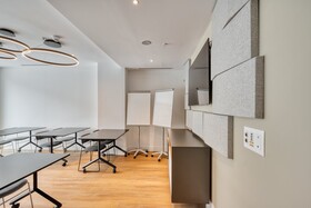 Holiday Inn Express Madrid Airport