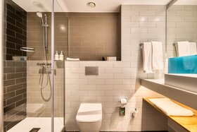 Holiday Inn Express Madrid Airport