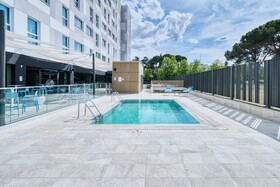 Holiday Inn Express Madrid Airport