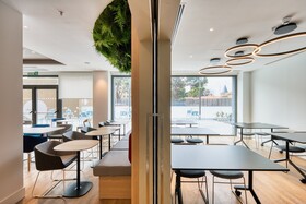 Holiday Inn Express Madrid Airport