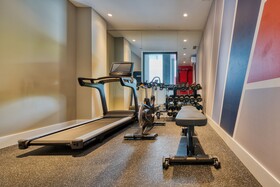 Holiday Inn Express Madrid Airport