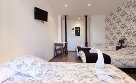 Hostal Abril