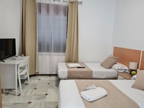 Hostal Arturo Soria